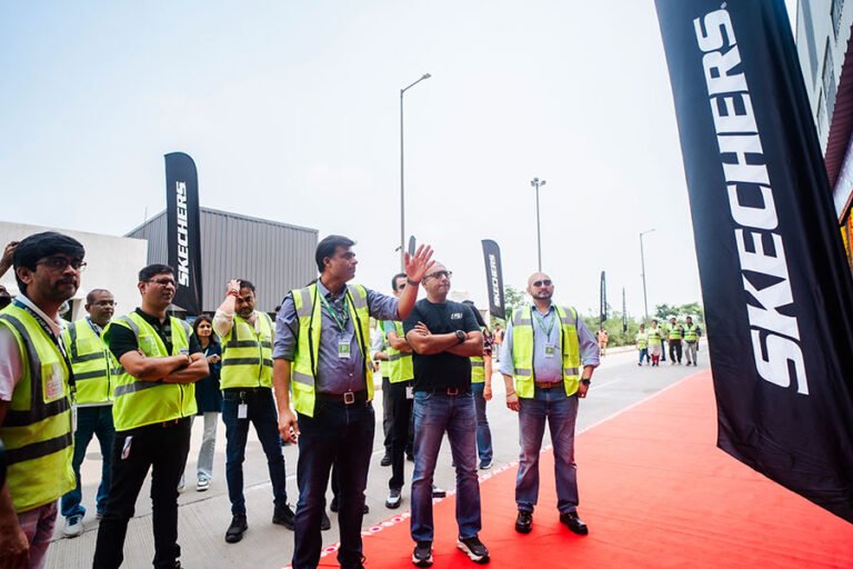 How Do Manufacturing Giants Use Solar Power to Win Green Supply Chain Contracts?